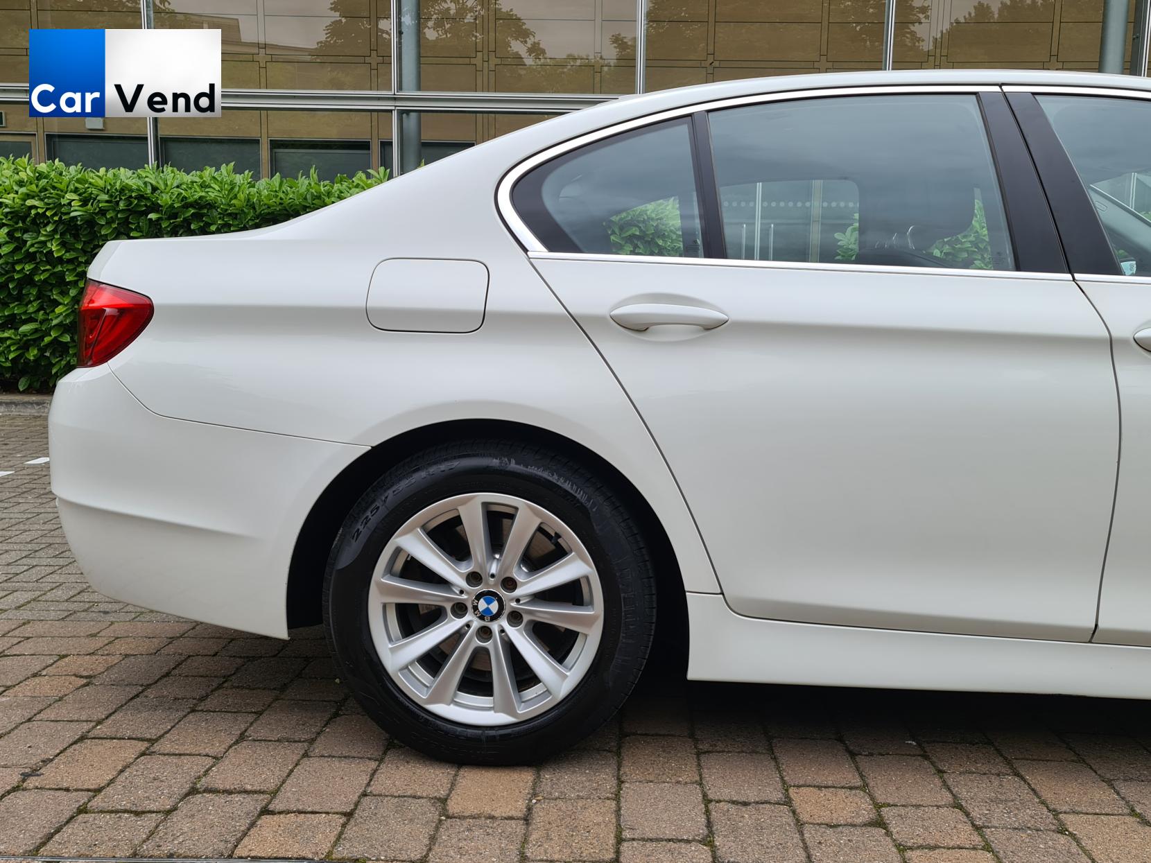 BMW 5 Series 2.0 520d SE Saloon 4dr Diesel Steptronic Euro 5 (184 ps)