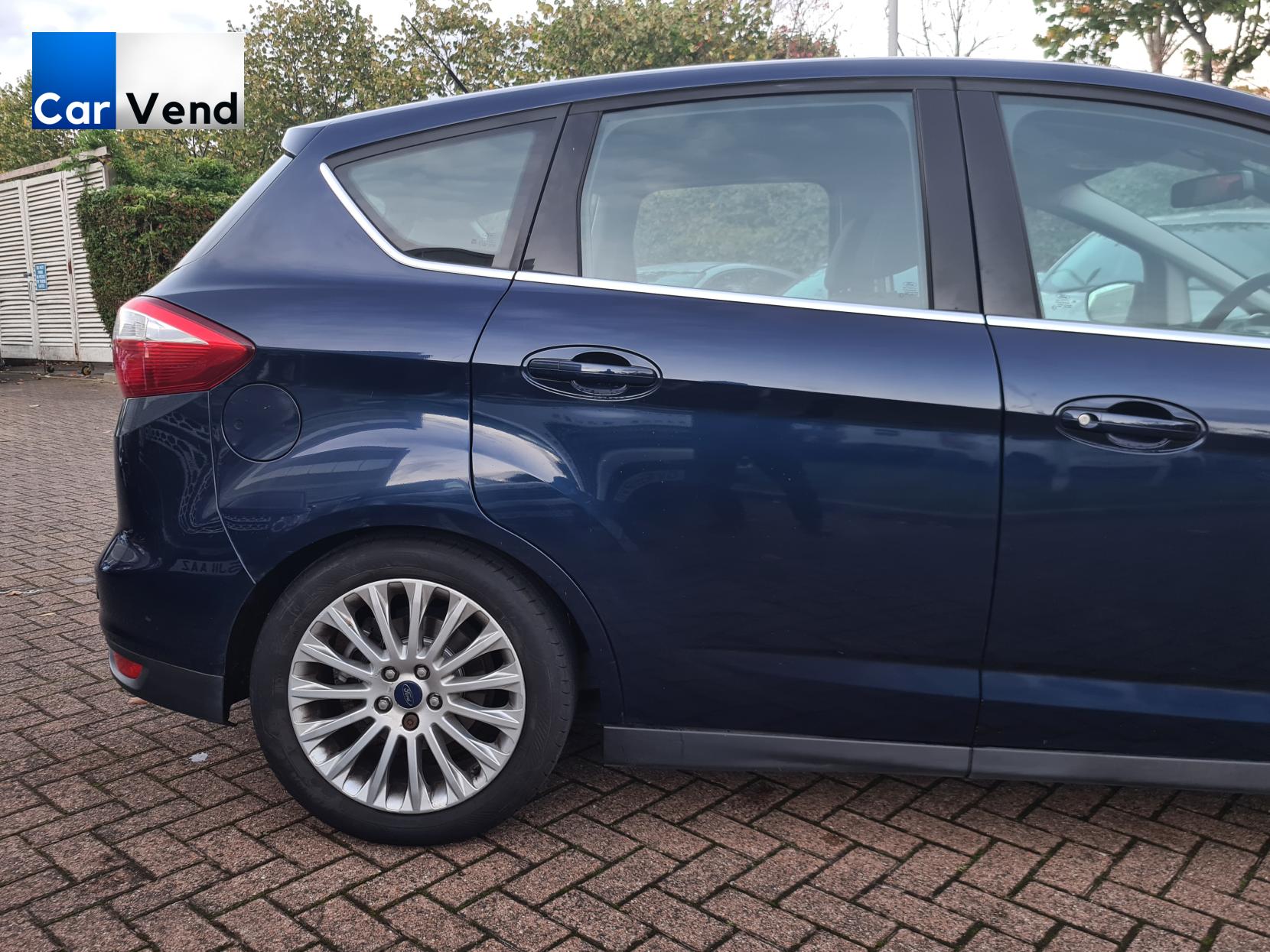 Ford C-Max 2.0 TDCi Titanium MPV 5dr Diesel Powershift Euro 5 (140 ps)