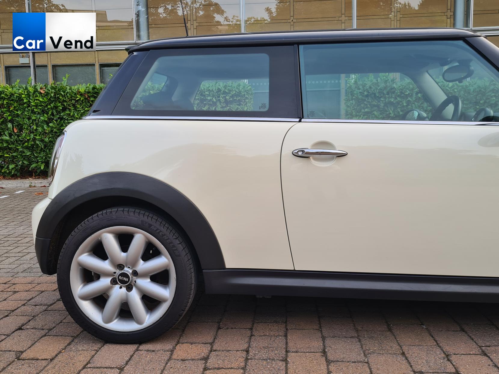 MINI Hatch 1.6 Cooper Hatchback 3dr Petrol Manual Euro 5 (s/s) (122 ps)