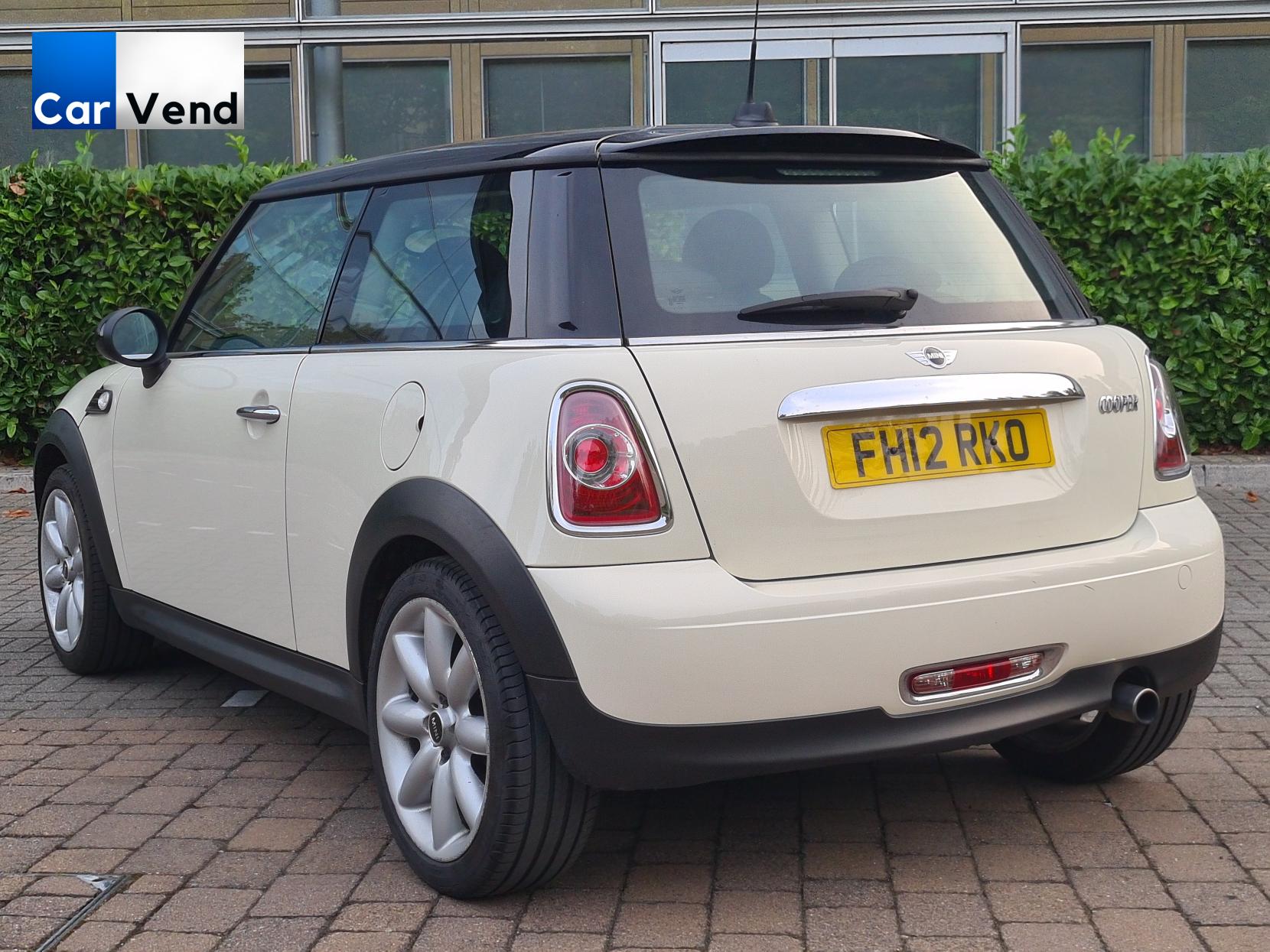 MINI Hatch 1.6 Cooper Hatchback 3dr Petrol Manual Euro 5 (s/s) (122 ps)