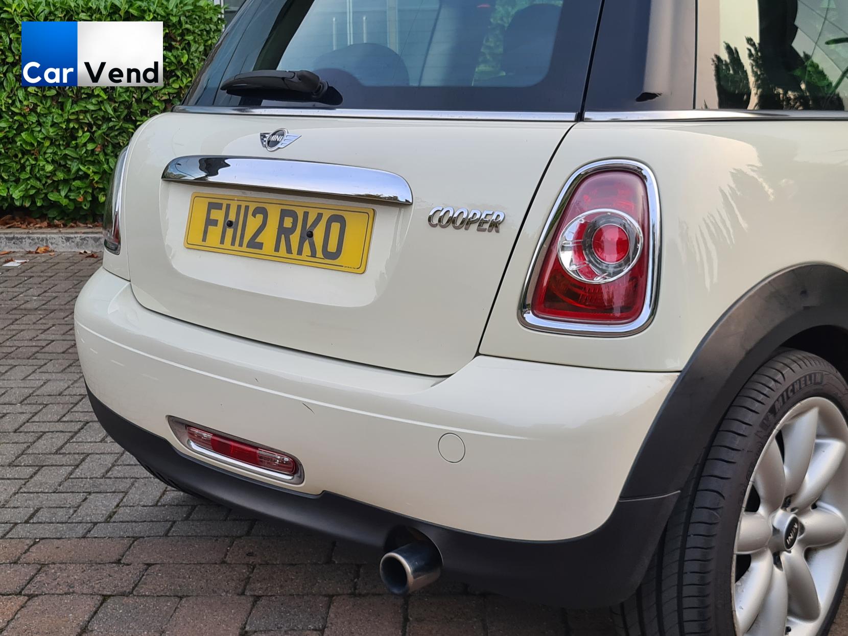 MINI Hatch 1.6 Cooper Hatchback 3dr Petrol Manual Euro 5 (s/s) (122 ps)