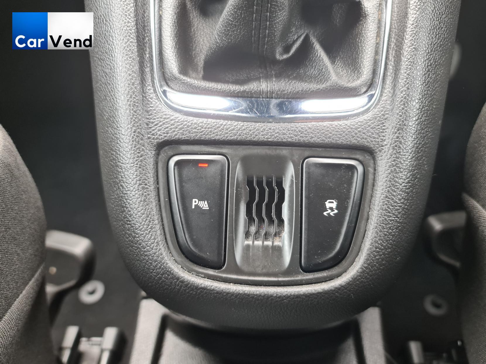 Vauxhall Zafira Tourer 1.4T 16V Exclusiv MPV 5dr Petrol Manual Euro 5 (140 ps)