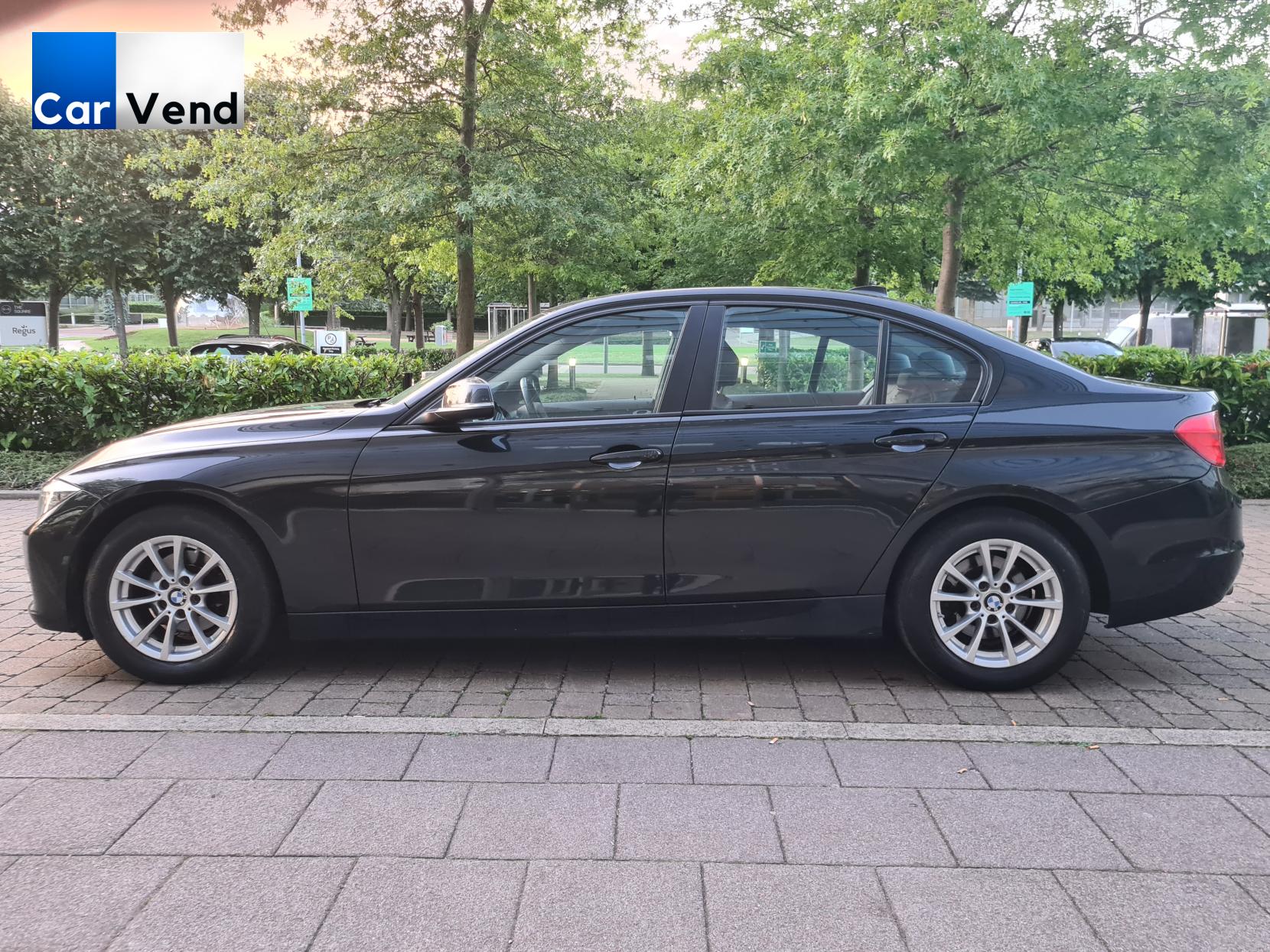 BMW 3 Series 2.0 320d ED EfficientDynamics Business Saloon 4dr Diesel Manual Euro 5 (s/s) (163 ps)