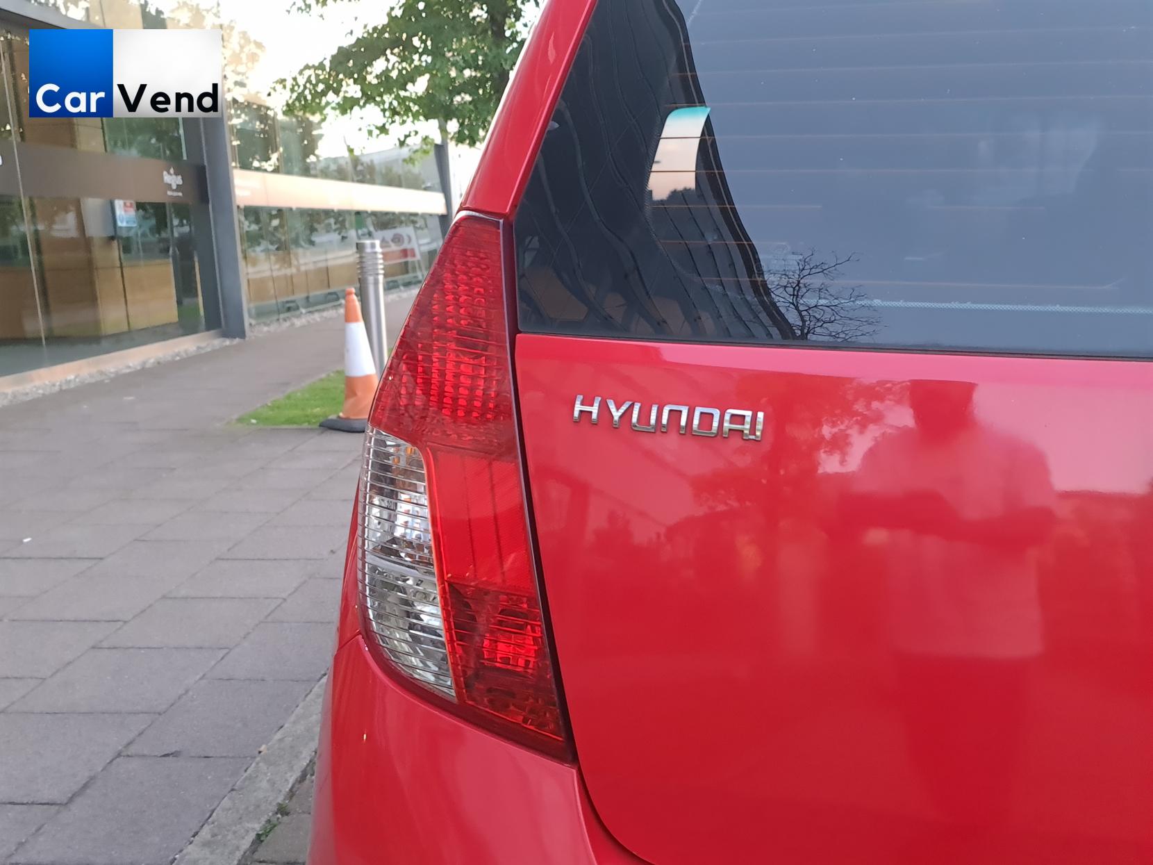 Hyundai i10 1.2 Comfort Hatchback 5dr Petrol Auto Euro 4 (77 bhp)