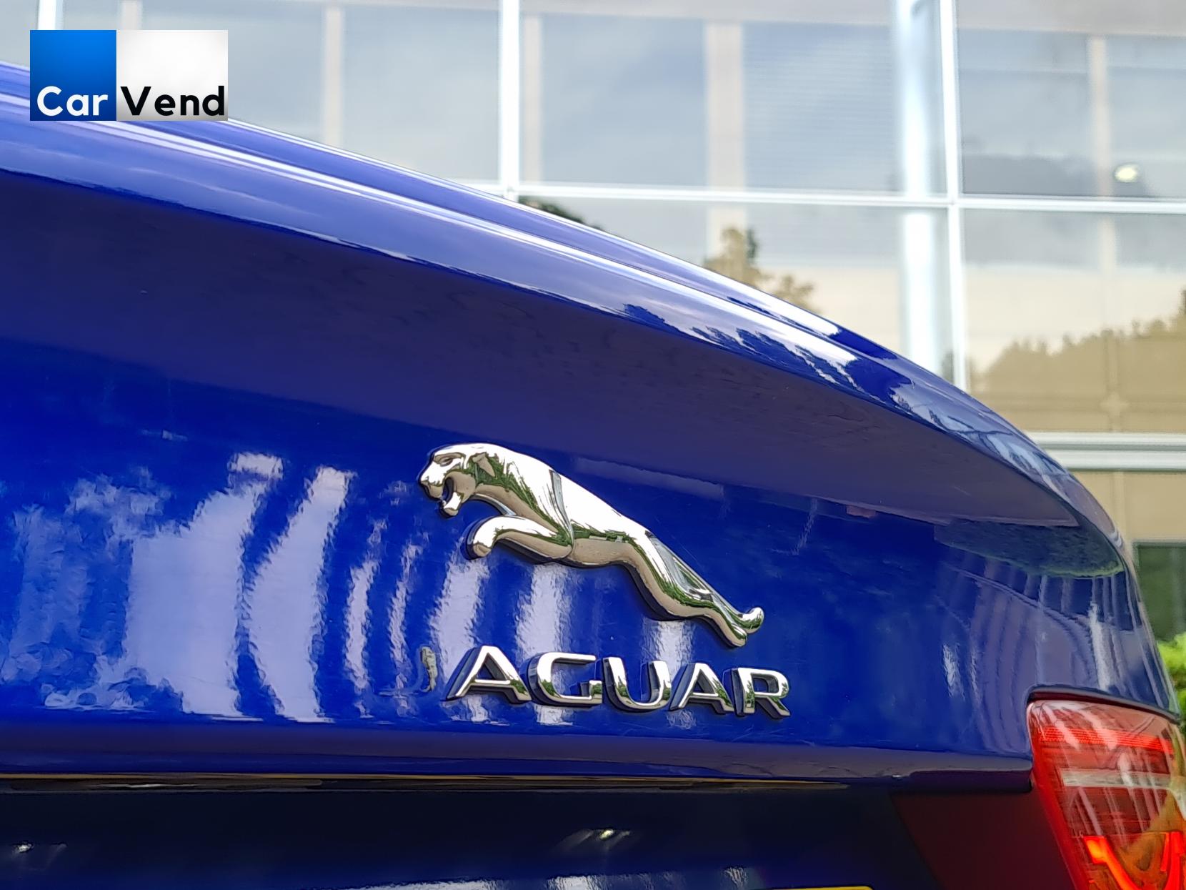 Jaguar XE 2.0d R-Sport Saloon 4dr Diesel Auto Euro 6 (s/s) (180 ps)