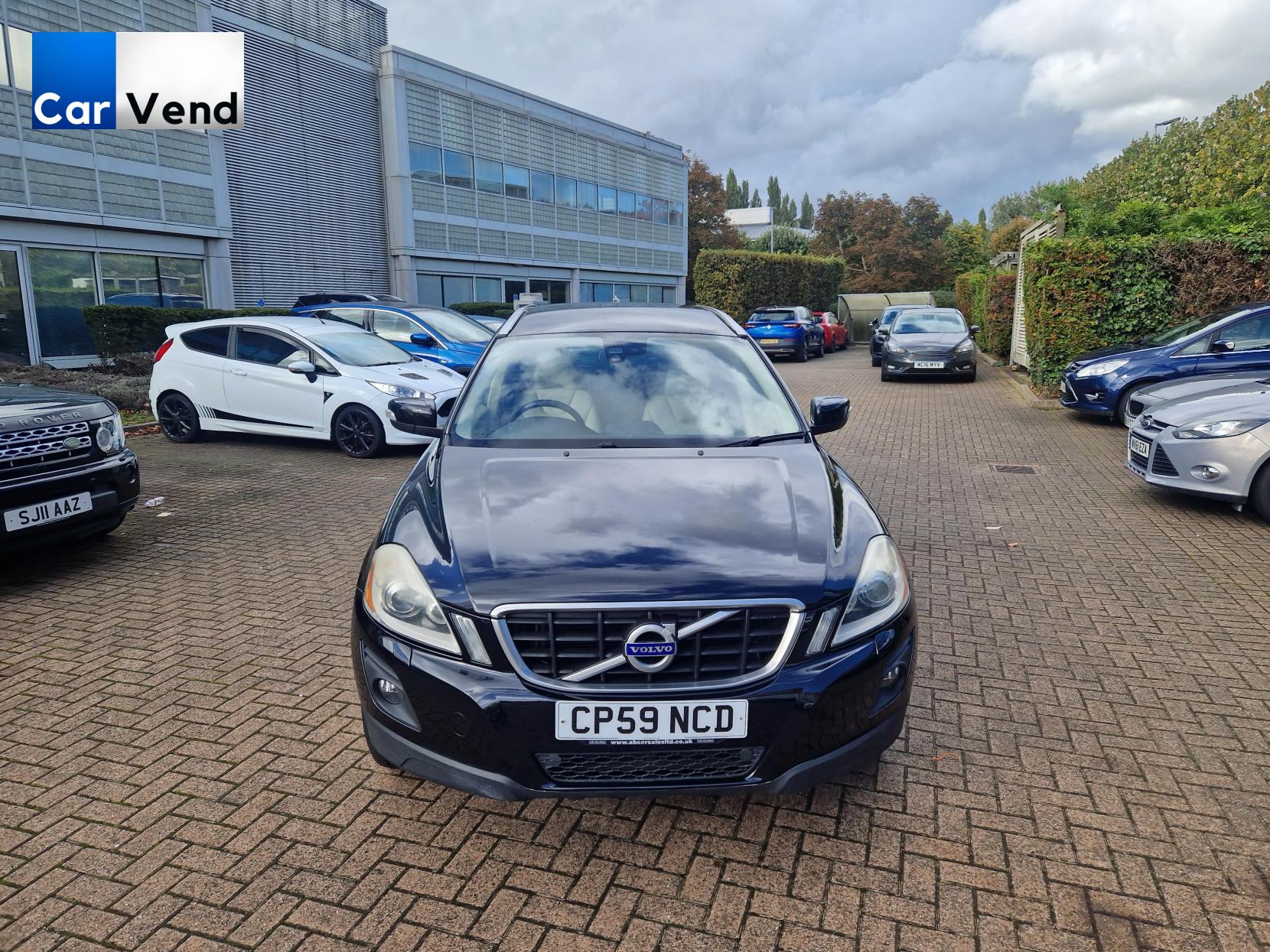 Volvo XC60 2.4 D5 SE Lux SUV 5dr Diesel Geartronic AWD Euro 4 (205 ps)