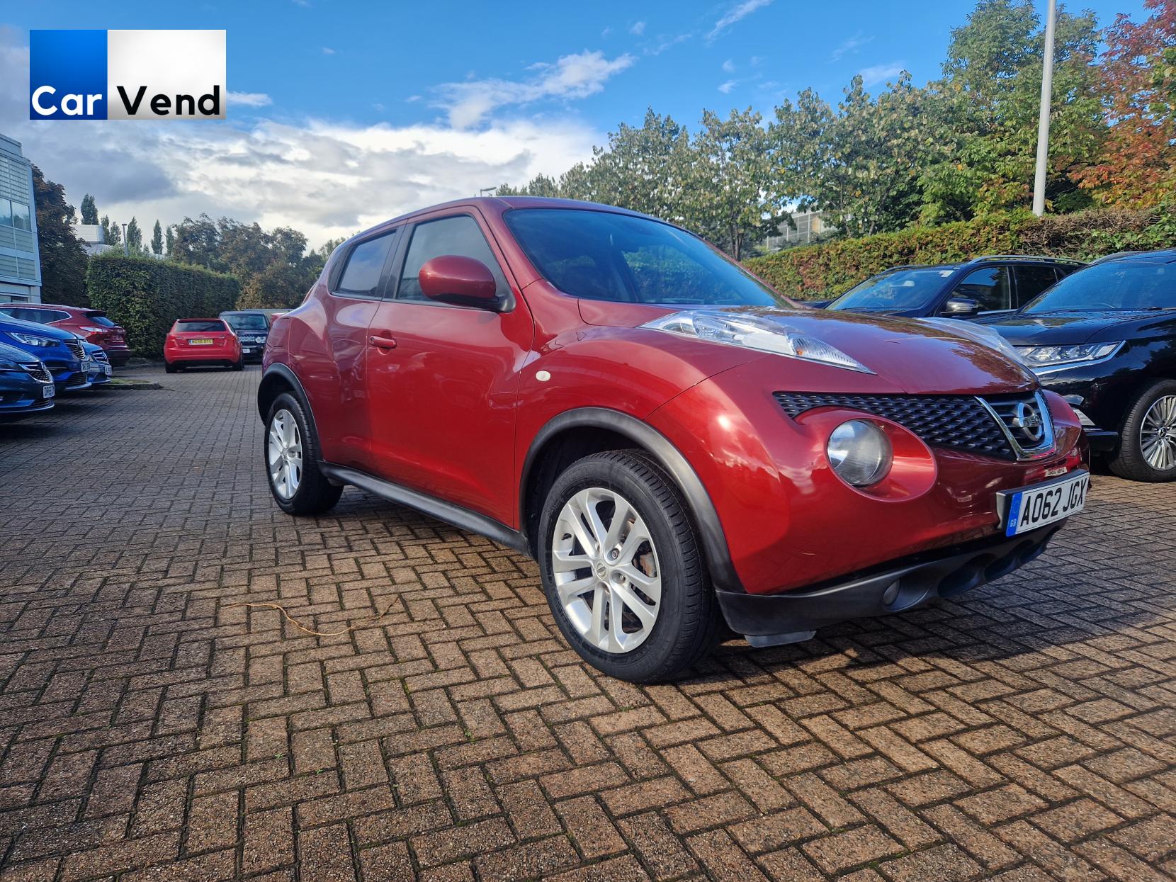 Nissan Juke 1.6 Tekna SUV 5dr Petrol CVT Euro 5 (117 ps)