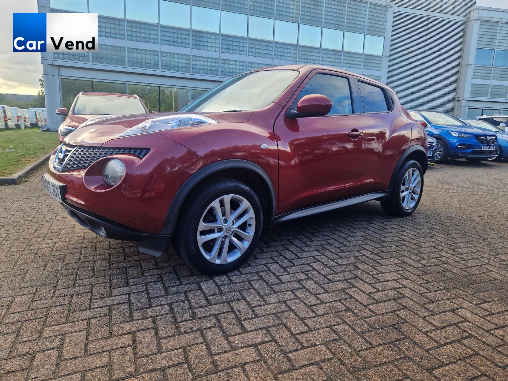 Nissan Juke 1.6 Tekna SUV 5dr Petrol CVT Euro 5 (117 ps)