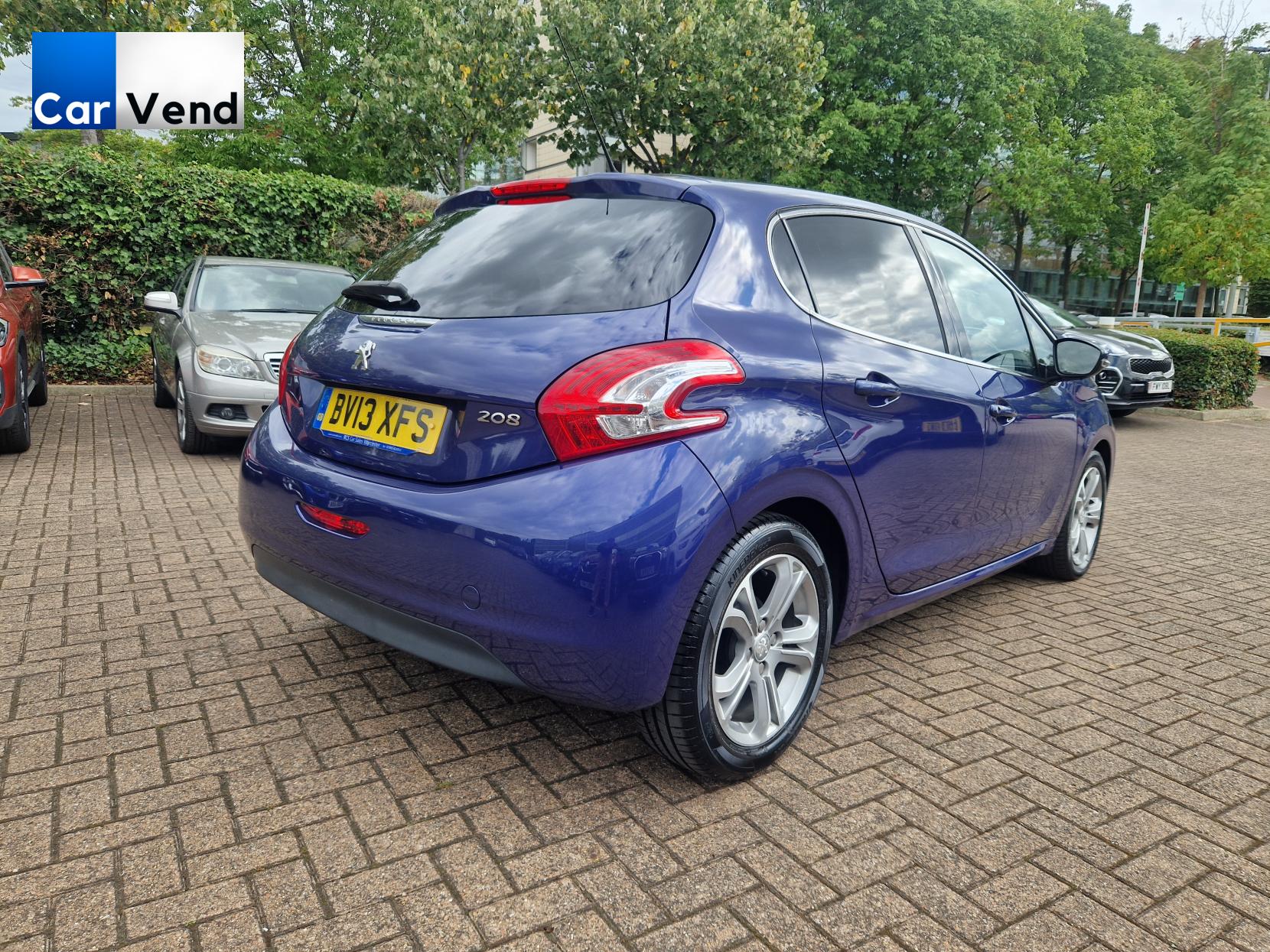 Peugeot 208 1.2 VTi Allure Hatchback 5dr Petrol Manual Euro 5 (82 ps)