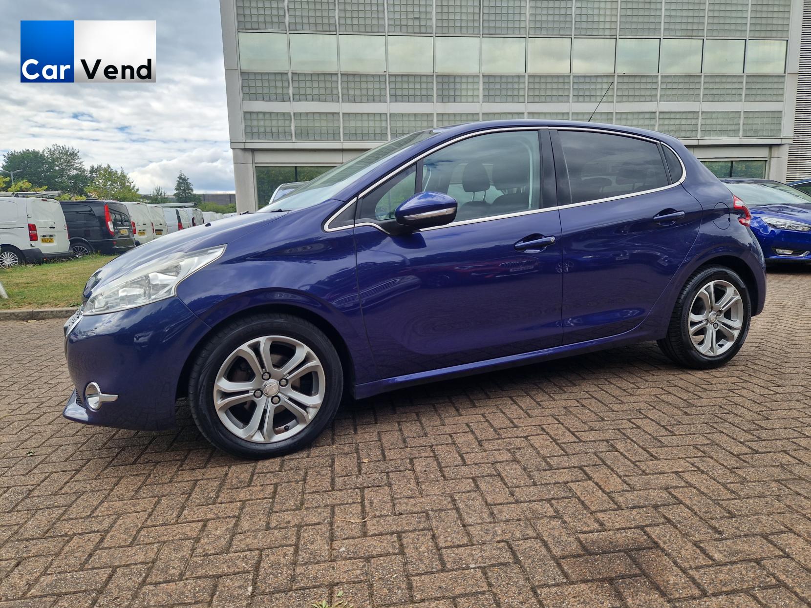 Peugeot 208 1.2 VTi Allure Hatchback 5dr Petrol Manual Euro 5 (82 ps)