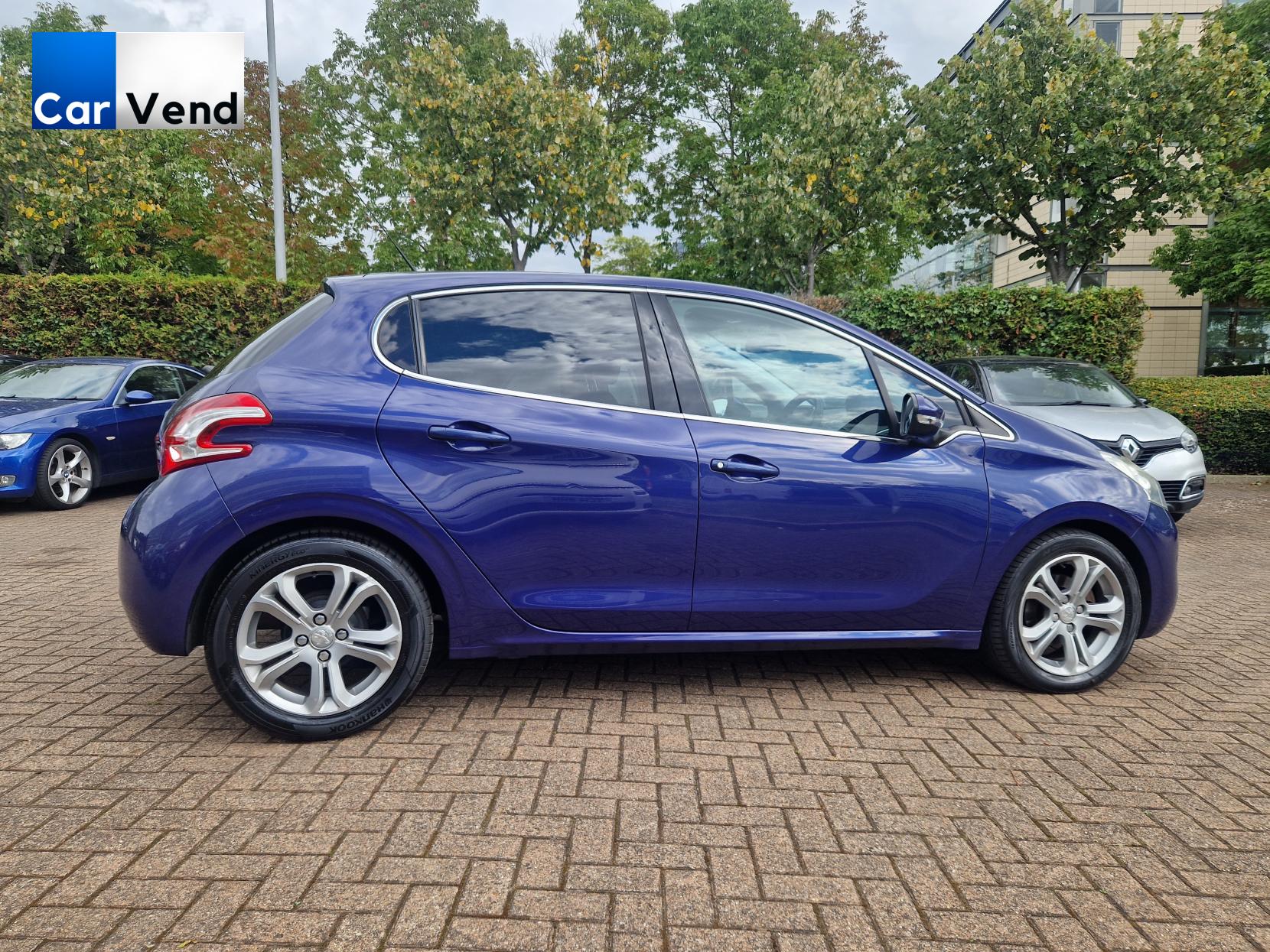 Peugeot 208 1.2 VTi Allure Hatchback 5dr Petrol Manual Euro 5 (82 ps)